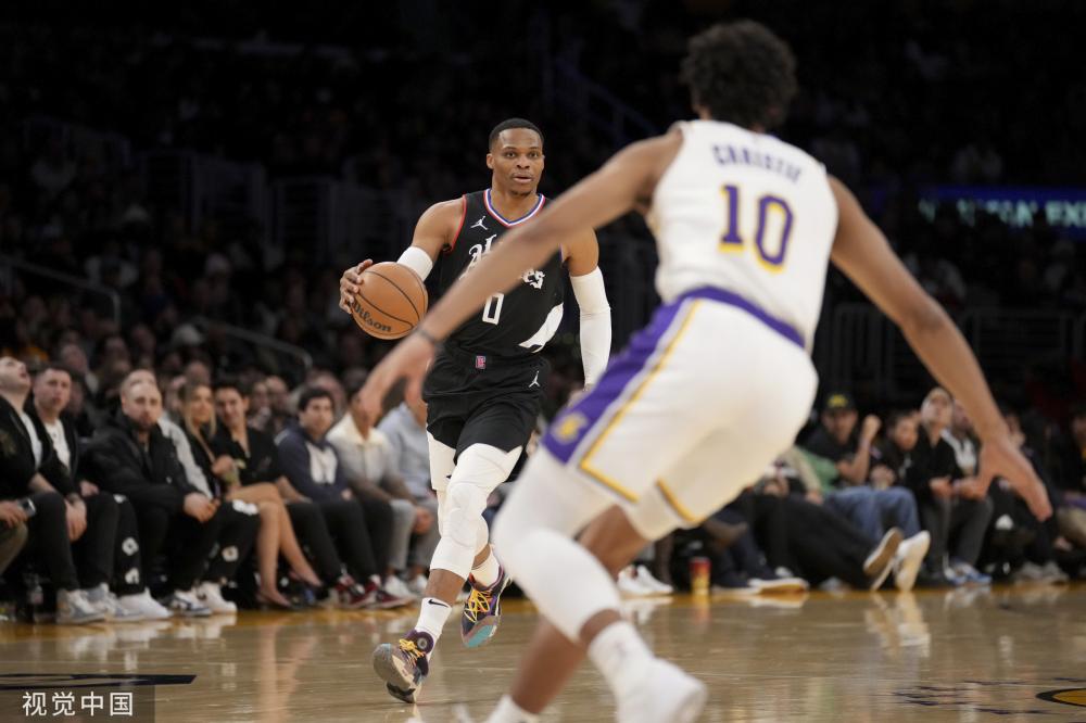 中浮现的是 中浮现的是