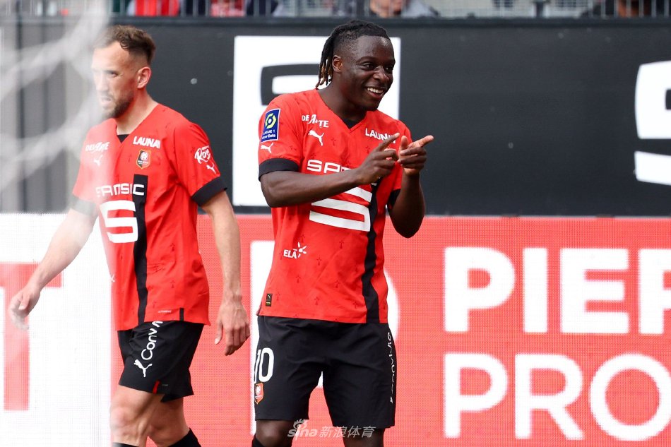 比赛中更从 比赛中更从