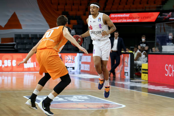 篮球迷热议 篮球迷热议